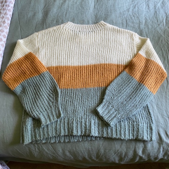 Lulu’s Colorblock Sweater - Picture 4 of 4